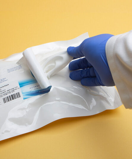 DCVPBL5012 DuoClean SodiumHypochlorite Cleanroom Wipes Application