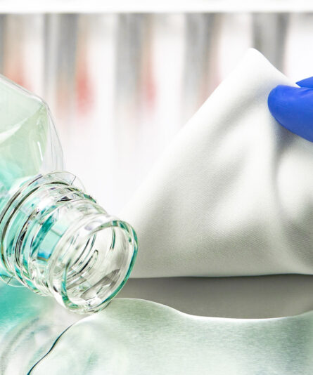 MicroSeal VP 9x9 Cleanroom Wipe Application