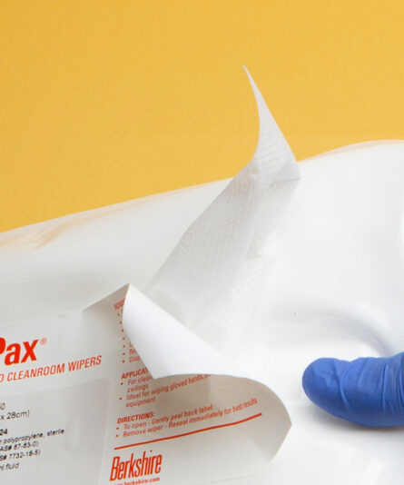 Sterile SatPax® 550 9x11 Cleanroom Wiper Application