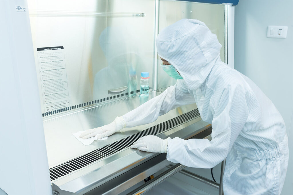 Cleaning Aseptic Isolator